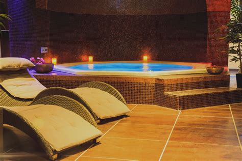 Aphrodite Massage and Spa .